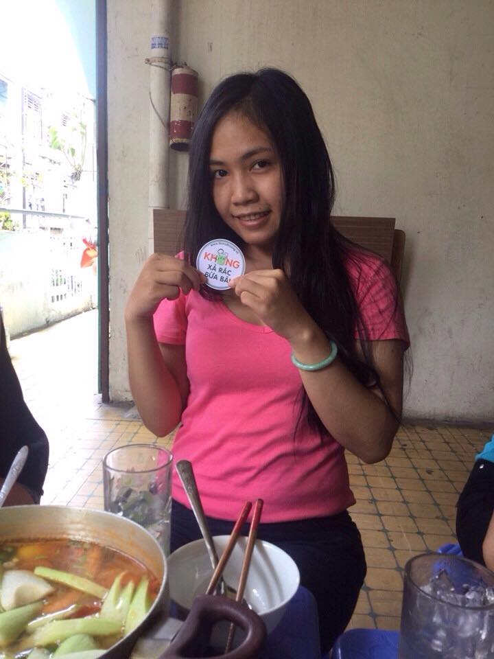 Dân[-]cư[-]Chung[-]cư[-]2,[-]quận[-]Tân[-]Bình[-]hưởng[-]ứng[-]dán[-]sticker[-]"Không[-]xả[-]rác[-]bừa[-]bãi"